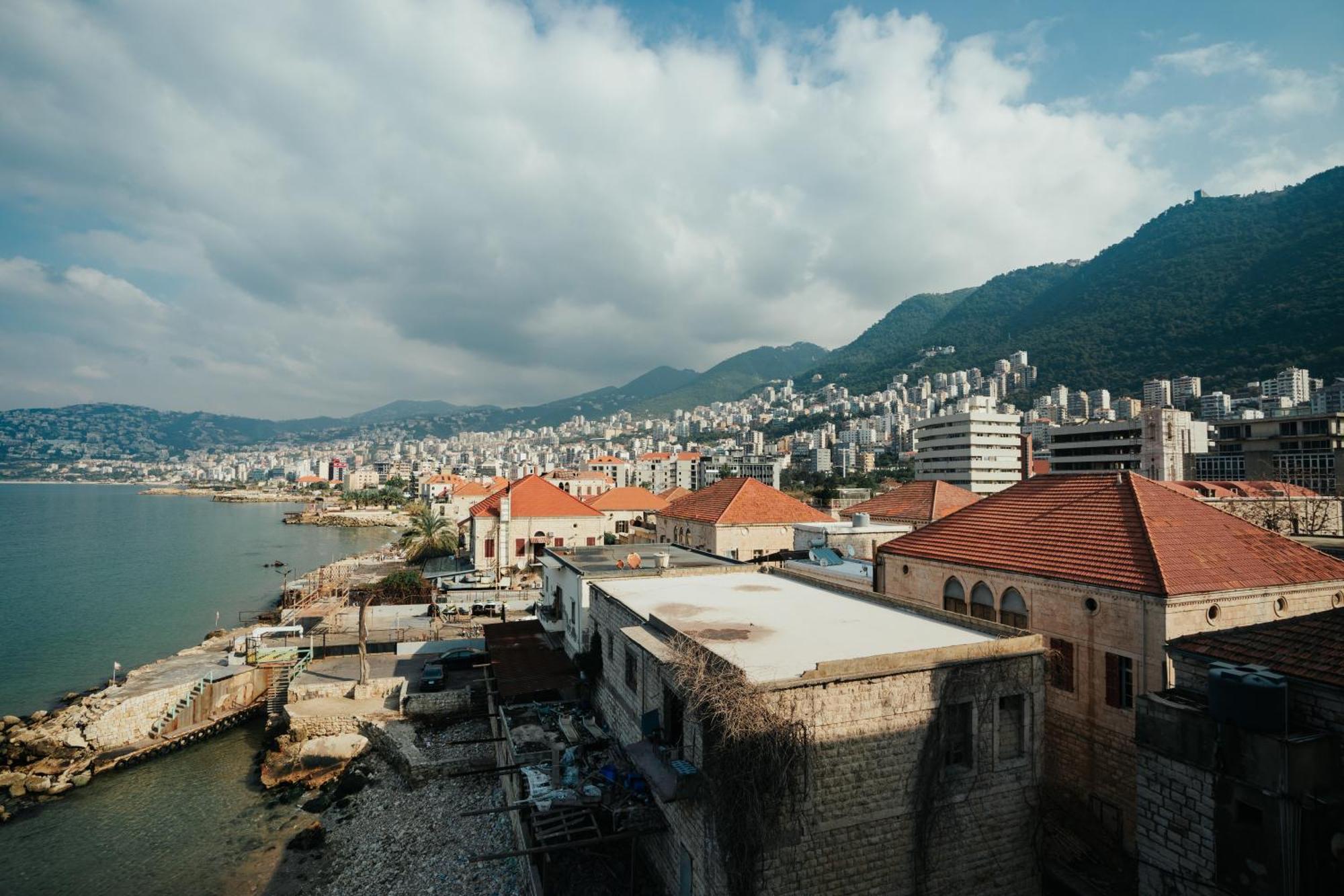Holiday Suites Hotel & Beach Resort Jounieh Esterno foto