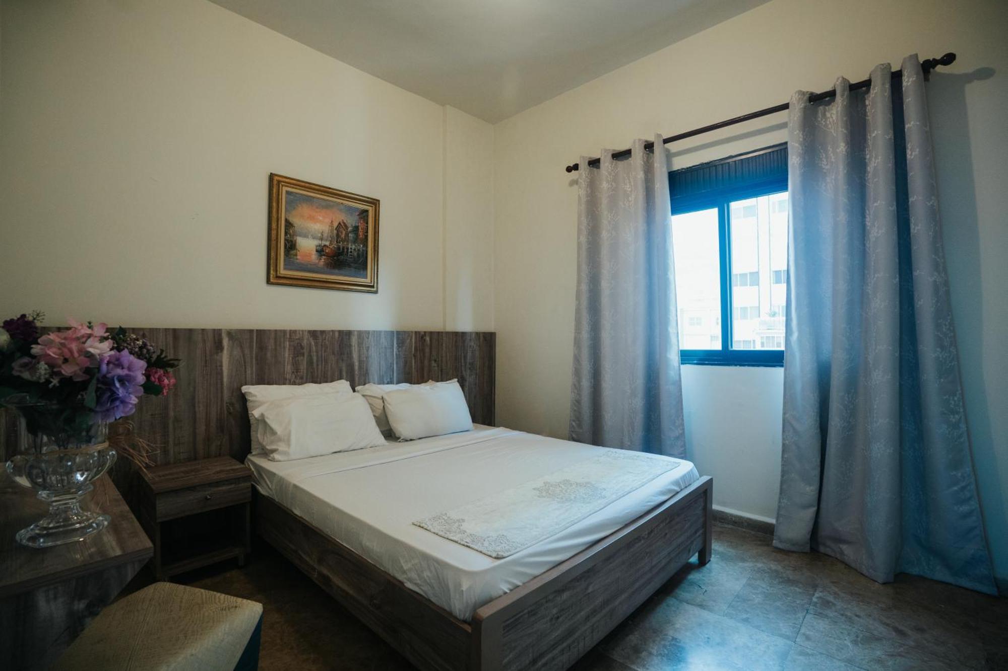 Holiday Suites Hotel & Beach Resort Jounieh Esterno foto