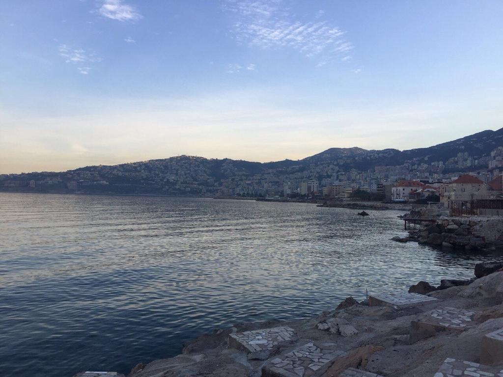 Holiday Suites Hotel & Beach Resort Jounieh Esterno foto