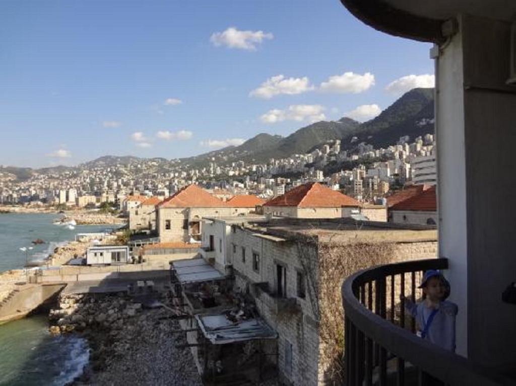Holiday Suites Hotel & Beach Resort Jounieh Esterno foto