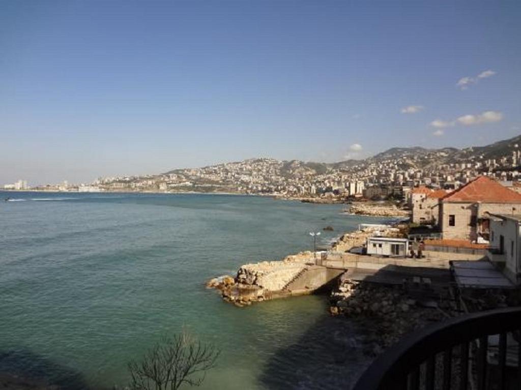 Holiday Suites Hotel & Beach Resort Jounieh Esterno foto
