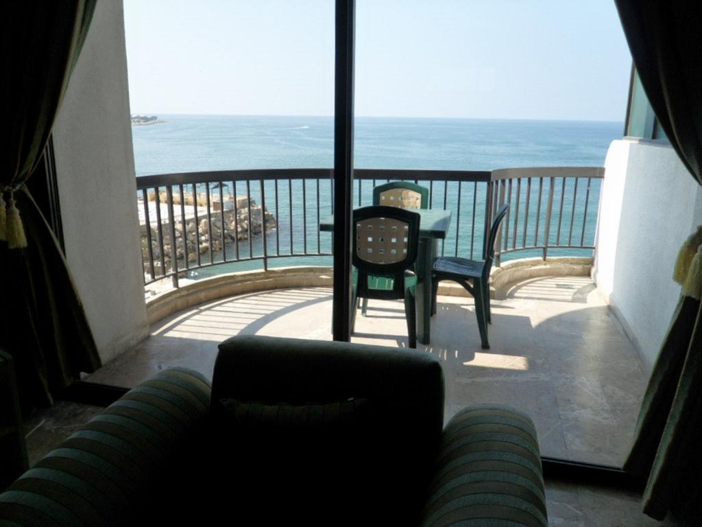 Holiday Suites Hotel & Beach Resort Jounieh Camera foto