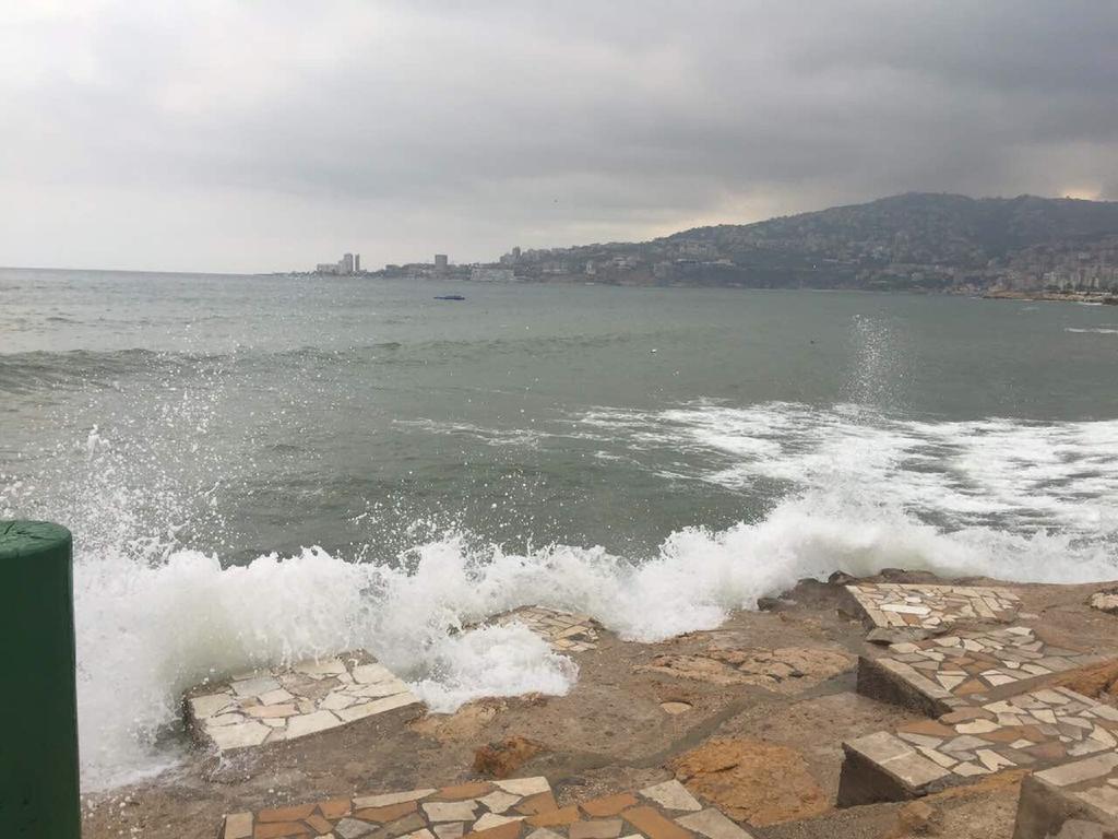Holiday Suites Hotel & Beach Resort Jounieh Esterno foto