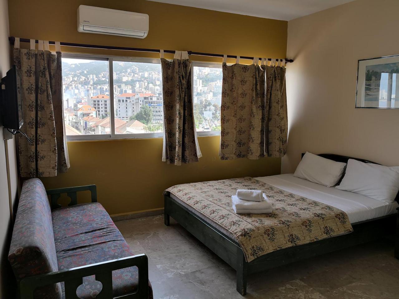 Holiday Suites Hotel & Beach Resort Jounieh Esterno foto