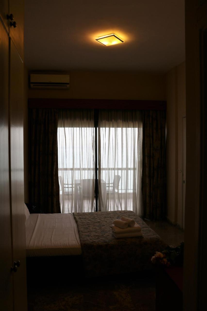 Holiday Suites Hotel & Beach Resort Jounieh Esterno foto