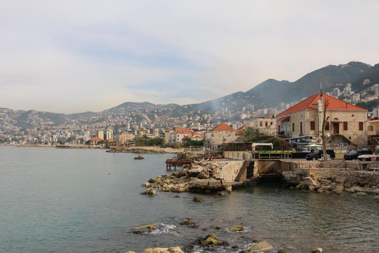 Holiday Suites Hotel & Beach Resort Jounieh Esterno foto