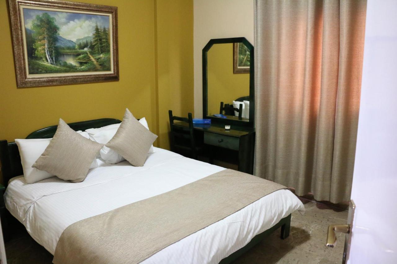 Holiday Suites Hotel & Beach Resort Jounieh Esterno foto