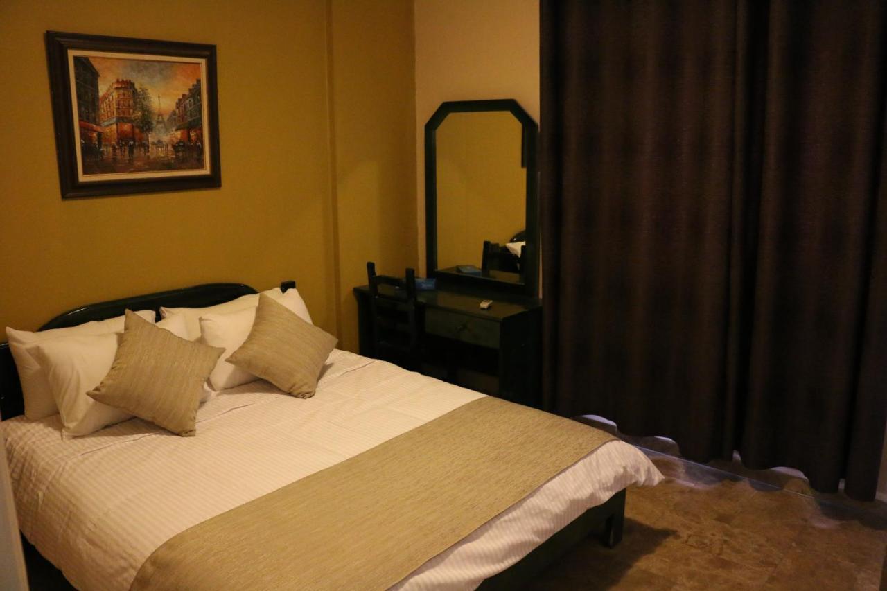 Holiday Suites Hotel & Beach Resort Jounieh Esterno foto