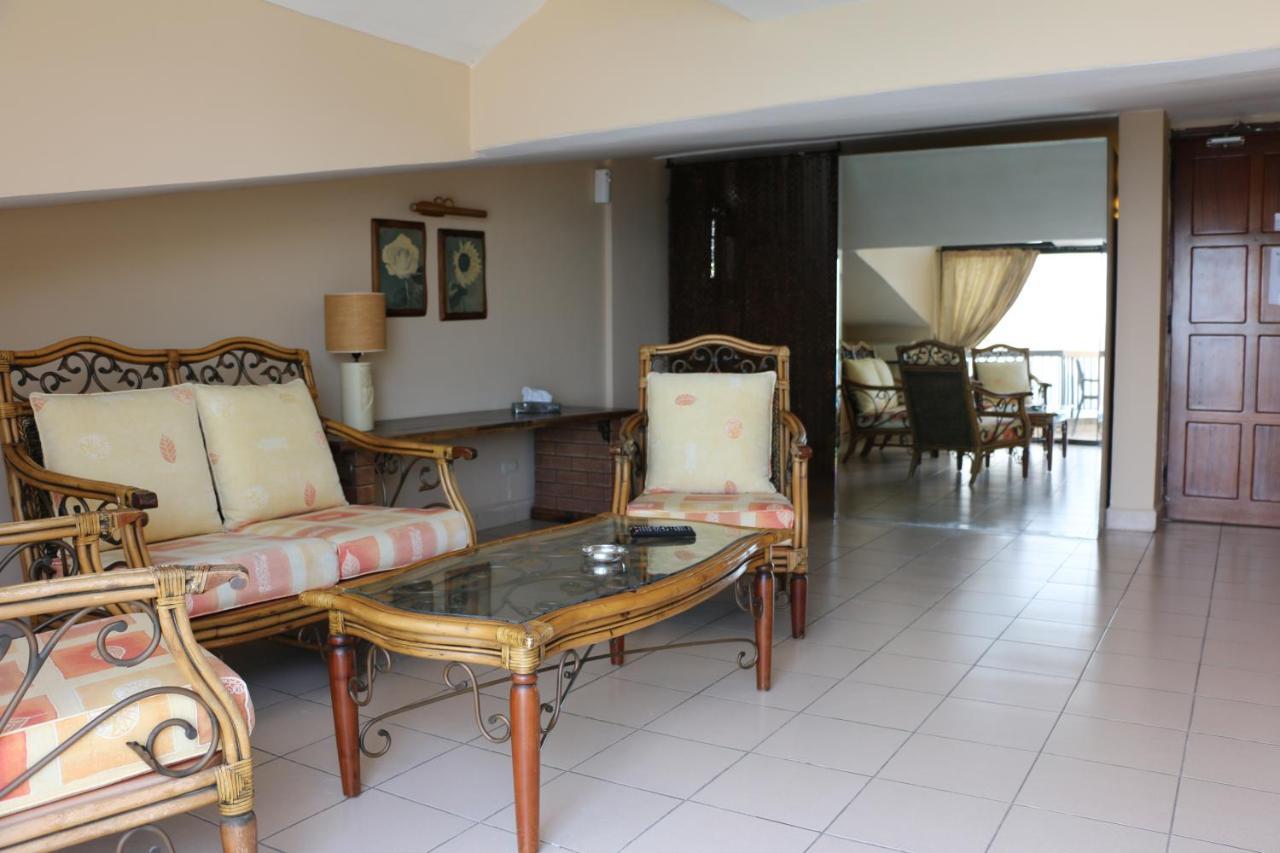 Holiday Suites Hotel & Beach Resort Jounieh Esterno foto